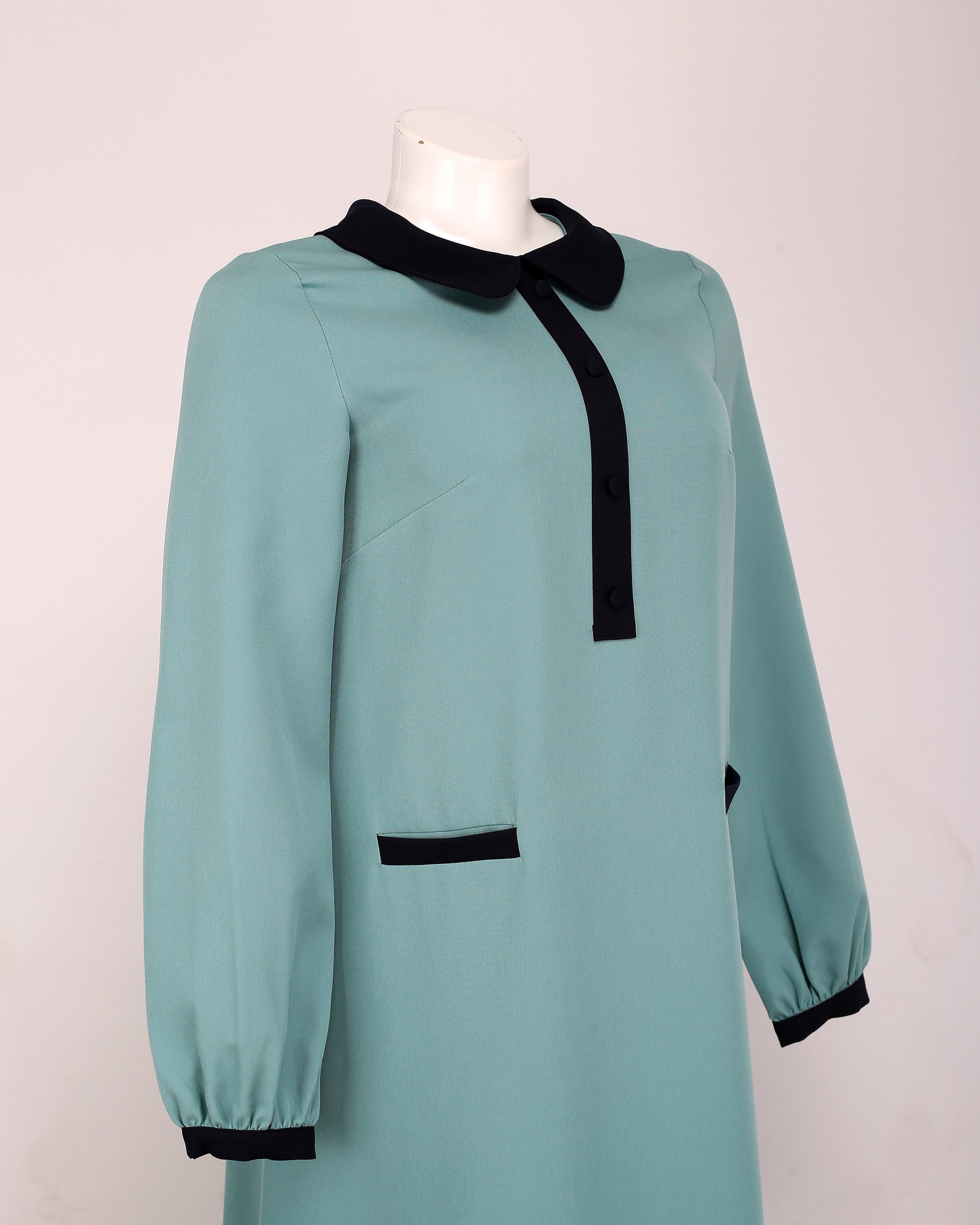 Side view mint abaya